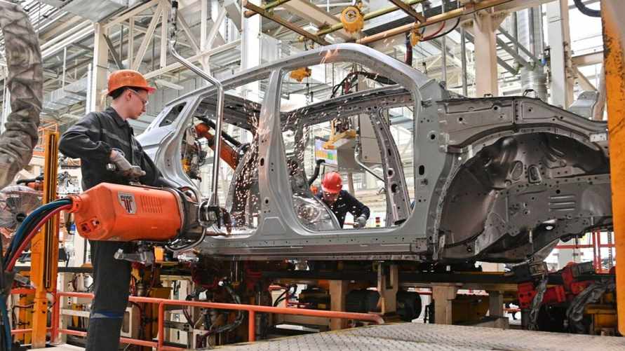 В РФ объявили, что белорусский бренд легковушек будут собирать из российских запчастей. Что известно?