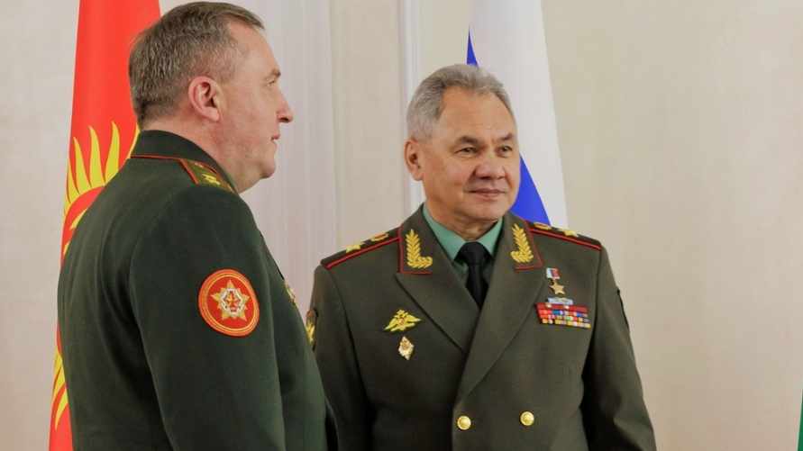 Шойгу пообещал не отдавать контроль над ядерным оружием Беларуси