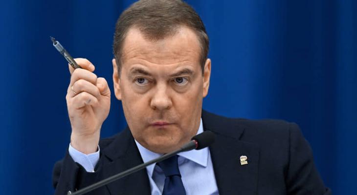 Медведев предложил ЕС разделить Украину на части