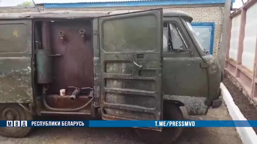 Жители Гродненской области создали самогонный завод на колесах. Как это работало?