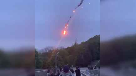 На видео попало, как украинцы сбили беспилотник над Киевом. Оказалось, это свой