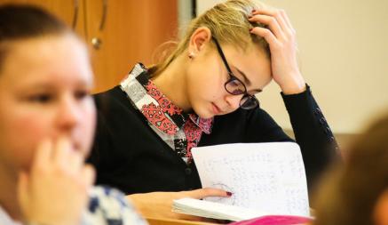 В Минобразования попросили белорусских 9-классников «не принимать препараты» и плотно позавтракать. Зачем?