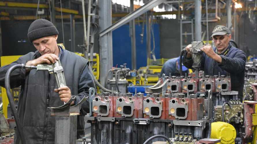 В Минтруда пообещали некоторым белорусам сокращенный рабочий день. Кого коснется?