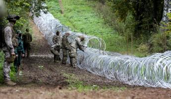 Латвия продлила режим ЧП на границе с Беларусью