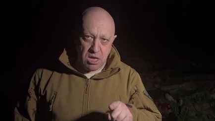 «Где, ####, боеприпасы?» — Пригожин на фоне десятков мертвых «вагнеровцев» обматерил руководство Минобороны РФ