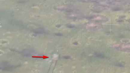 Появилось видео, как российский танк-камикадзе с тоннами взрывчатки едет к ВСУ. Что было дальше?