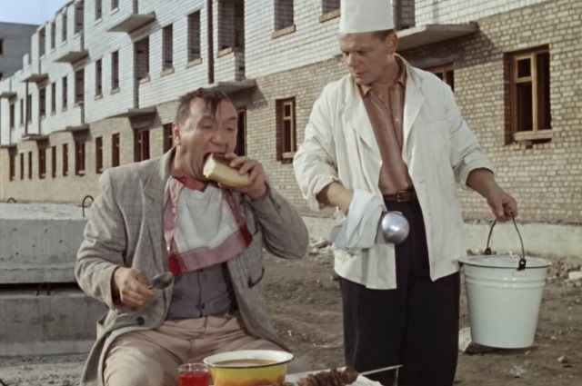 Кадр из фильма "Операция Ы"