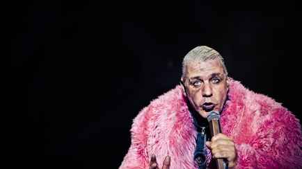 Немецкая прокуратура начала расследование по делу о сексуальных домогательствах против солиста Rammstein