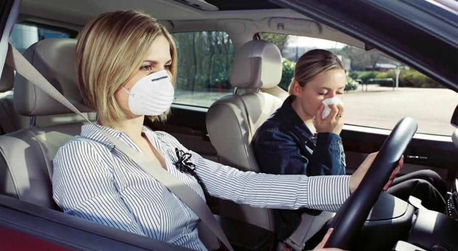 Откуда в машине появляется плохой запах? Причины неприятного