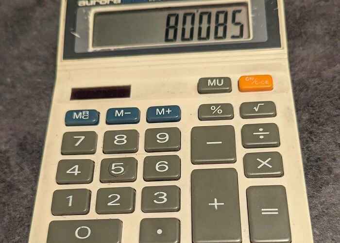 Калькулятор, которому 39 лет