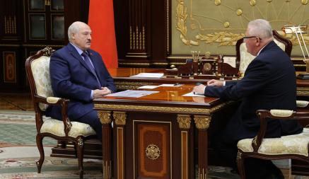 «Нам чего бояться?» — Лукашенко рассказал, что будут делать с белорусами, которые «против»