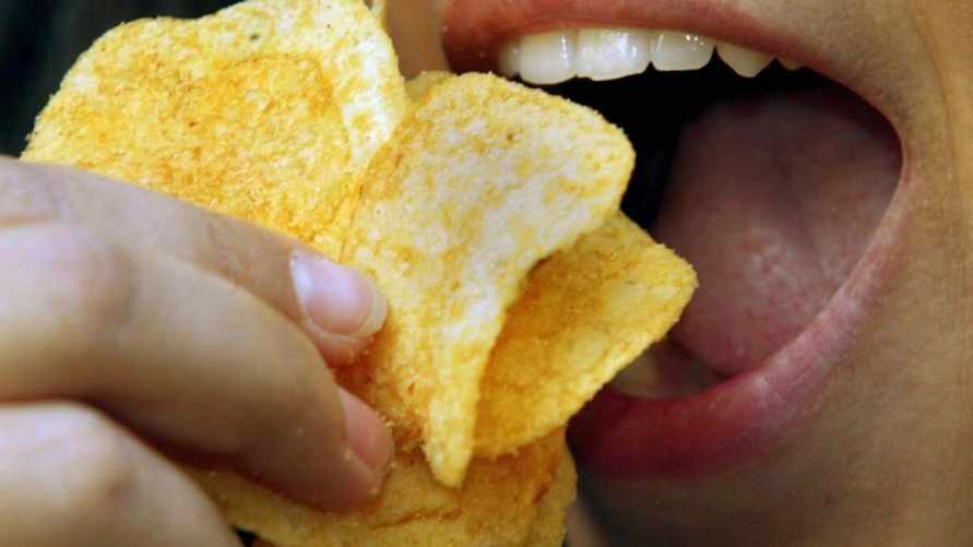 Из чего на самом деле делают чипсы? Вот что белорусы не должны видеть в составе