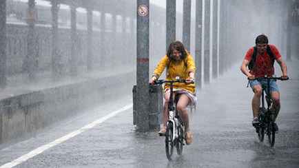 «Неприлично много дождя» пообещали синоптики на западе Беларуси. А что в остальных районах?