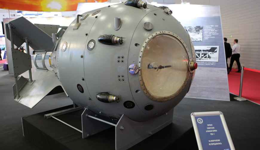 Первая советская ядерная бомба РДС-1 выглядела так.