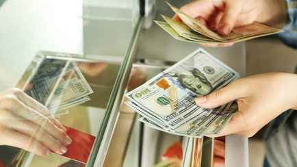 Курс доллара недобрал копейку до 3 рублей. Евро прибавил сразу 8