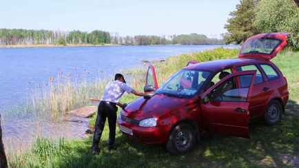 Штраф до 370 рублей. За сколько метров от озера или реки белорусам можно ставить машину?