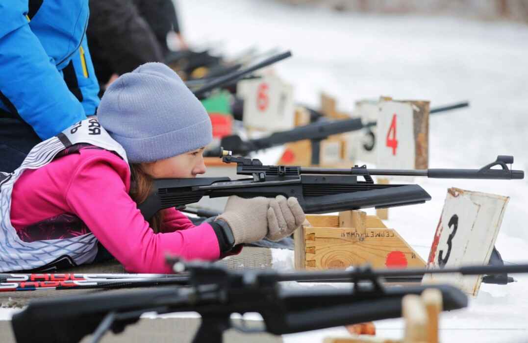 Минские депутаты решили давать денежные премии школьникам-снайперам. Кому ещё и сколько?