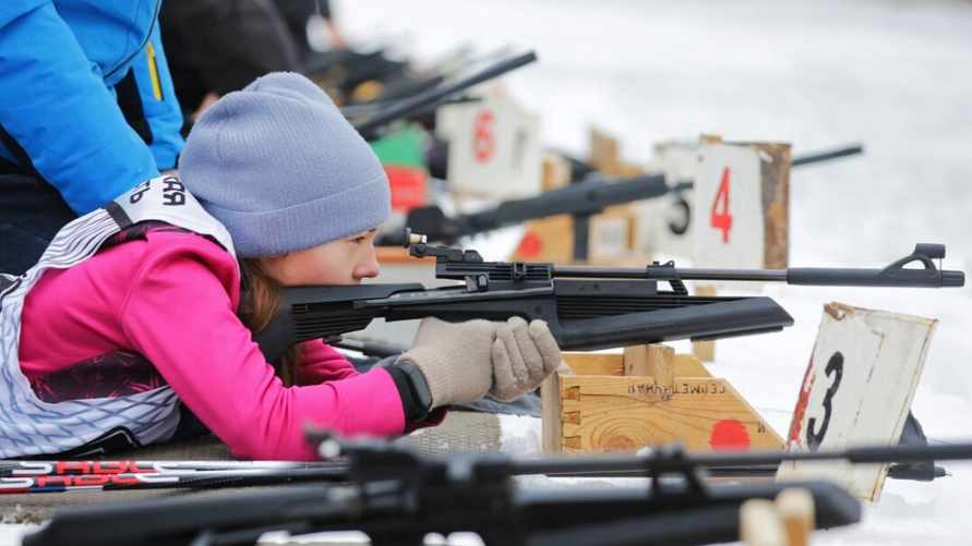 Минские депутаты решили давать денежные премии школьникам-снайперам. Кому ещё и сколько?