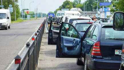 «Вот это головоломка!» — Польша, фактически, закрыла въезд даже для легковых машин из Беларуси. Но выход есть?