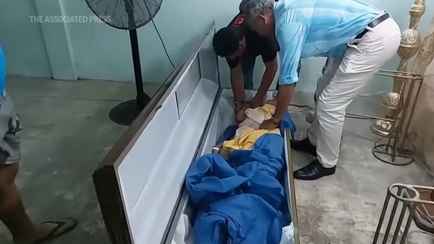 Женщина постучалась из гроба на своих похоронах. Что сделали родственники?