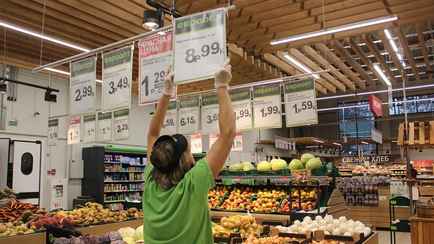 До 7,8% — в ЕАБР озвучили новый прогноз по инфляции в Беларуси и объяснили, как она связана с ростом зарплат