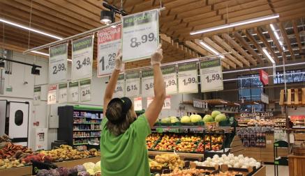 До 7,8% — в ЕАБР озвучили новый прогноз по инфляции в Беларуси и объяснили, как она связана с ростом зарплат