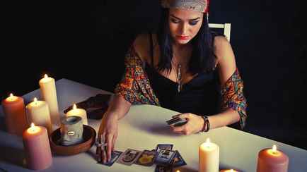 В МНС рассказали, какой налог должны платить белорусские экстрасенсы и гадалки