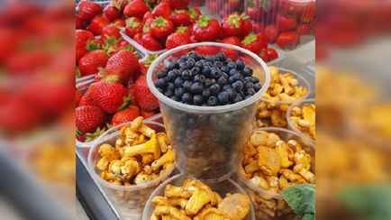 В три раза дороже прошлогодней? — В Минске начали продавать чернику