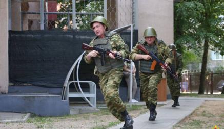 В Минобороны показали, как в Минске бойцов теробороны учили бороться с ДРГ