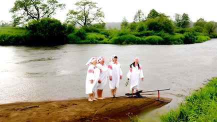 Стало известно, почему в Беларусь пришли дожди и грозы