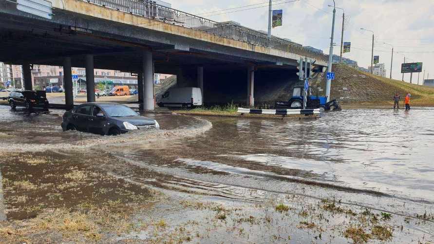 До 70 км/час – Синоптики предупредили о шквалистом ветре и грозах с градом по всей Беларуси