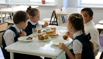 Совмин изменил меню в школьных столовых Беларуси. Что будет среди новых 230 блюд с 1 сентября?