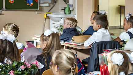 Как отдать ребенка в 1-й класс? Белорусским школам запретили требовать копии свидетельств о рождении