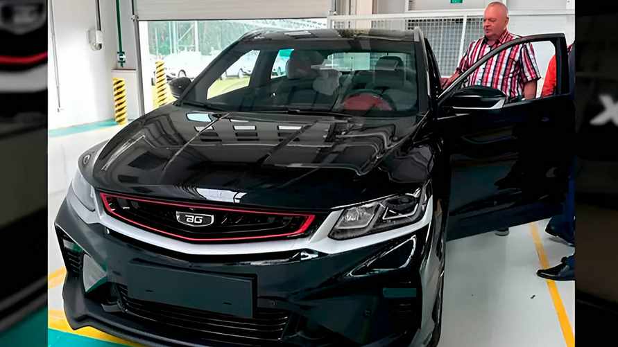 «БелДжи» отправил в автосалоны белорусский кроссовер. Что с комплектацией, ценой и когда в продаже?