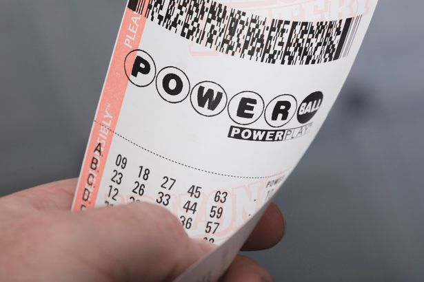 Мужчина, выигравший миллионы в лотерею 7 раз, поделился «секретной формулой»