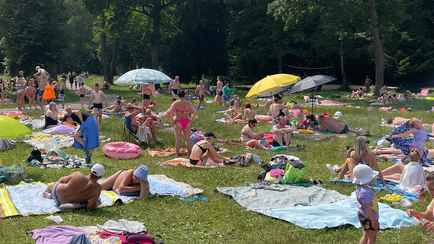 До 555 рублей. За что белорусов могут оштрафовать на пляже?