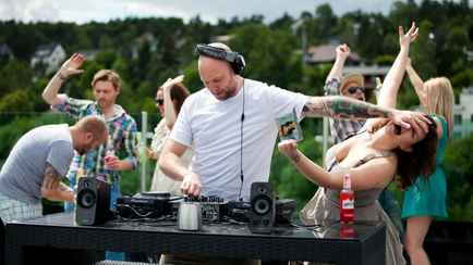 «Пойду водку слушать» — Инженеры придумали звук, от которого пьянеют. А за руль потом можно?