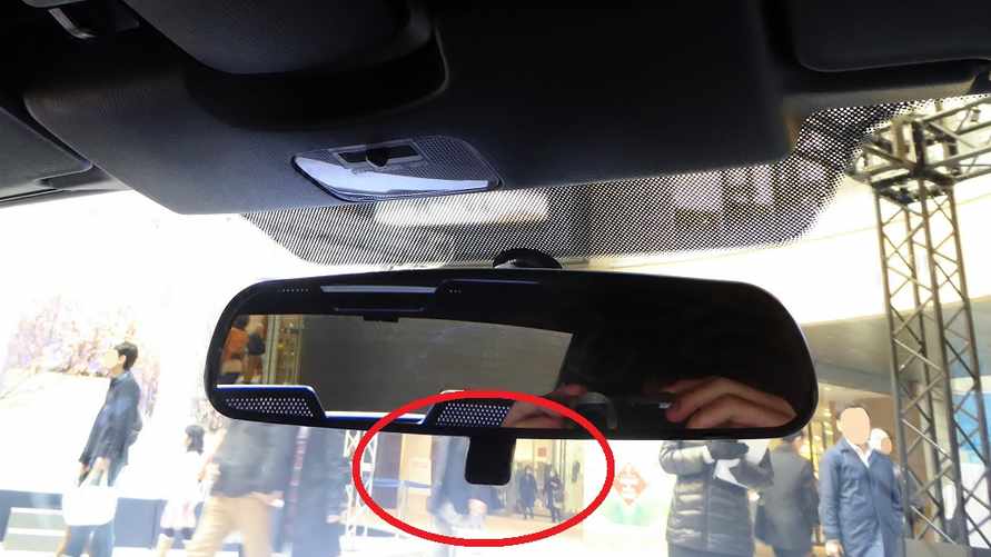 Зачем на зеркале заднего вида в авто нужен рычажок? Может спасти вам жизнь