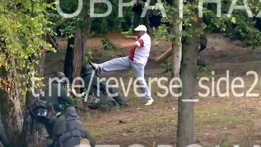 Под Могилевом зритель напал на переодетого в "фашиста" актера во время реконструкции боя