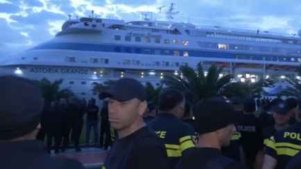 Дмитрию Колдуну в Батуми не дали сойти на берег с российского лайнера. Почему?