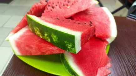 «Если не собираетесь жарить» — Доктор Комаровский рассказал, можно ли есть ранние арбузы