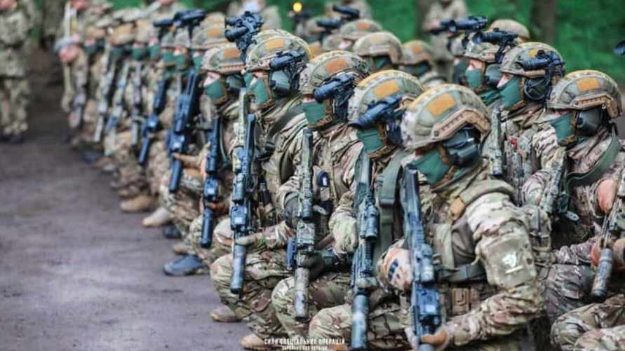 Пустили в ход "коммандос"? В Украине объявили о взятии Бахмута под "огневой контроль"