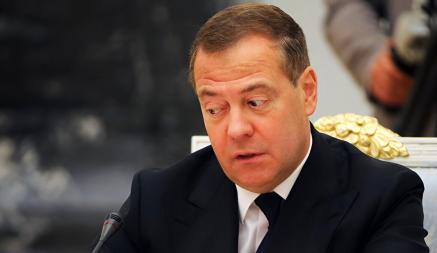«Другого выхода не останется» — Медведев допустил успех контрнаступления украинцев