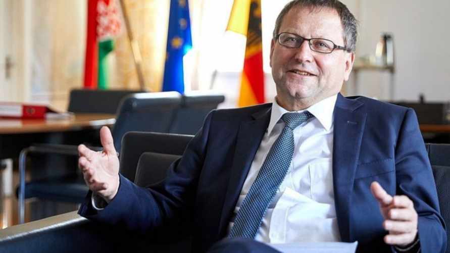 ЕС решил не присылать в Беларусь послов - Хутерер