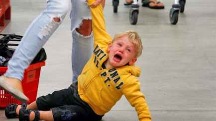 Как остановить истерику у ребенка? Опытные воспитатели посоветовали сказать 2 фразы