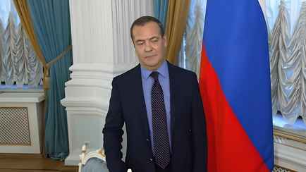 «Цена — жизнь почти 300 тыс. мирных граждан» — Медведев назвал два «варианта» окончания войны