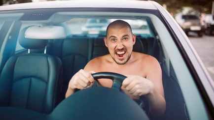 Можно ли белорусам летом водить авто голыми? Не все так очевидно