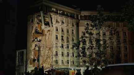 Российская ракета попала по жилой многоэтажке в Днепре