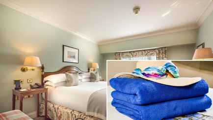 Что нельзя трогать руками в гостиницах? Работница отеля раскрыла секрет синих полотенец и не только