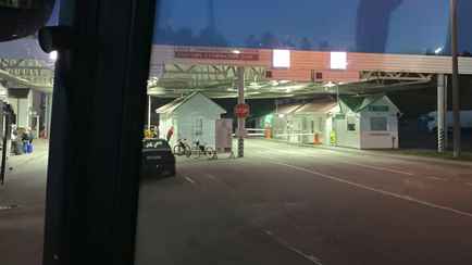 Литовцы открыли заблокированный Мядининкай на границе с Беларусью